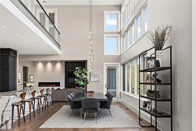 535 Macleod Drive gallery image 2