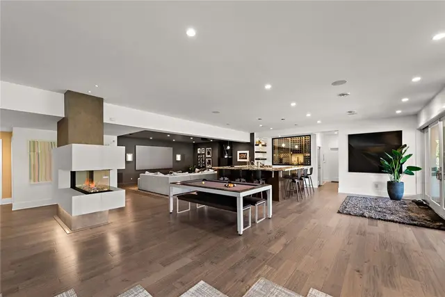 535 Macleod Drive gallery image 26