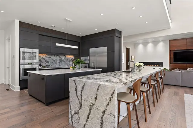 535 Macleod Drive gallery image 27