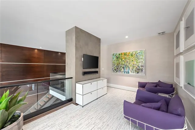 535 Macleod Drive gallery image 30
