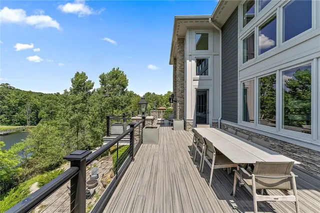 535 Macleod Drive gallery image 32