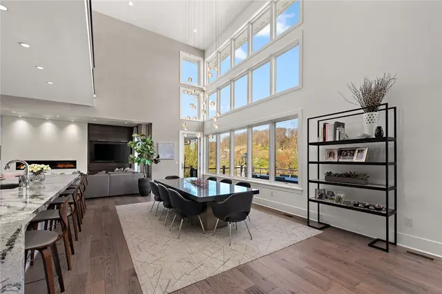 535 Macleod Drive gallery image 37