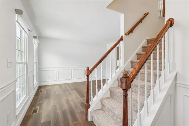 535 Pine Bluff Dr gallery image 3