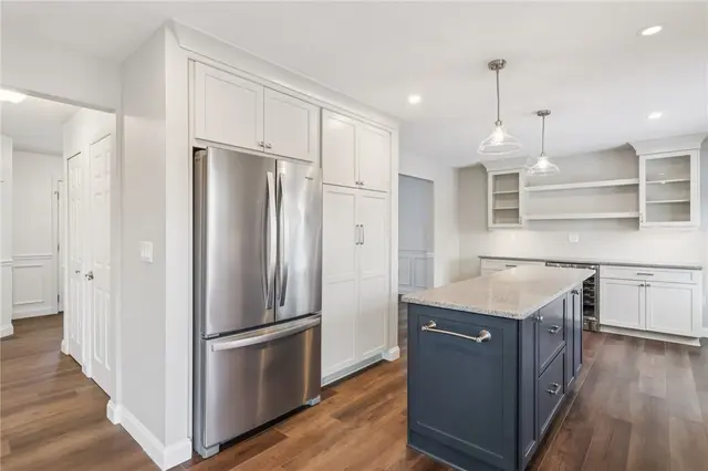 535 Pine Bluff Dr gallery image 9