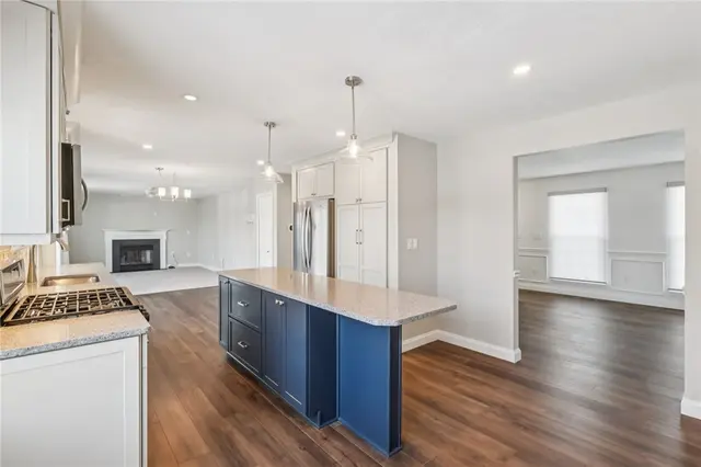 535 Pine Bluff Dr gallery image 11