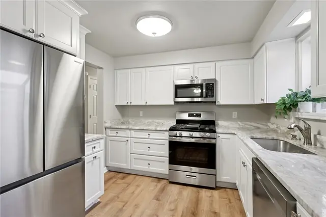 5374 Hardt Rd gallery image 9