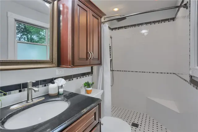 5389 Peach Dr gallery image 5