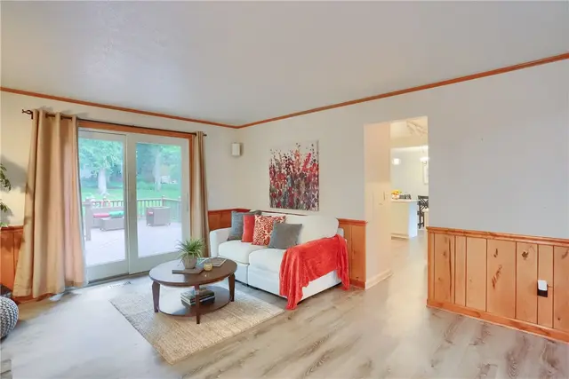 5389 Peach Dr gallery image 7