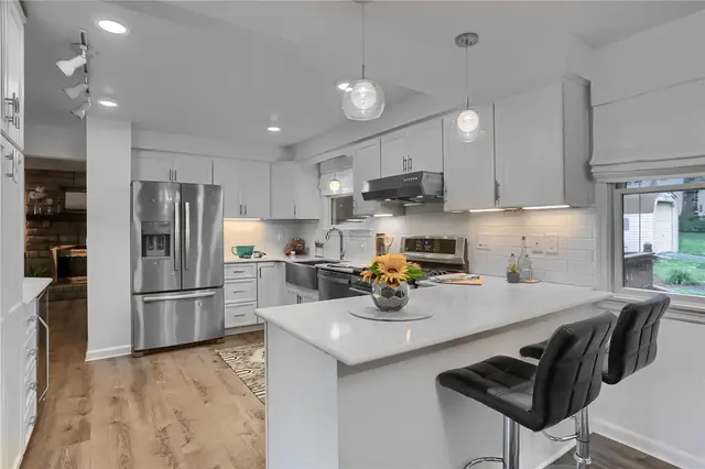 5389 Peach Dr gallery image 10