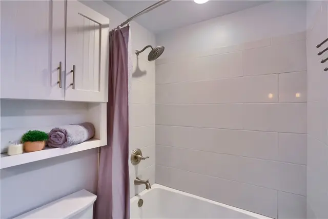 5389 Peach Dr gallery image 11