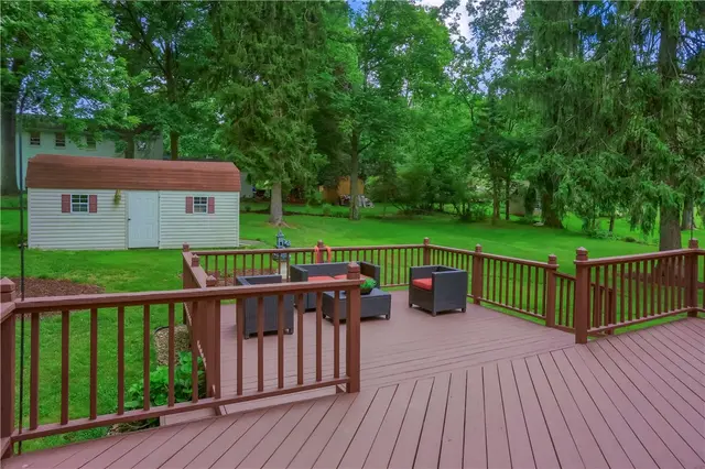 5389 Peach Dr gallery image 16