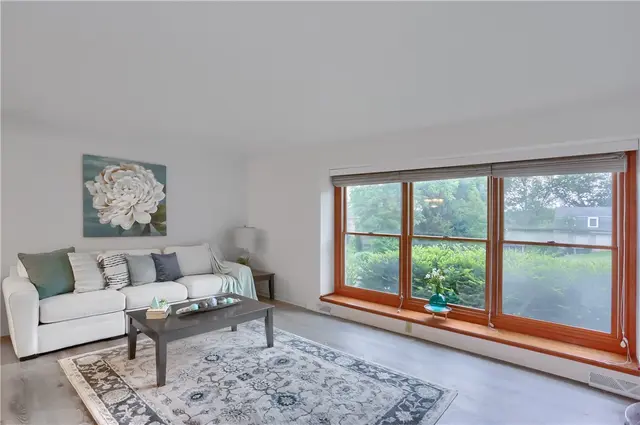5389 Peach Dr gallery image 22