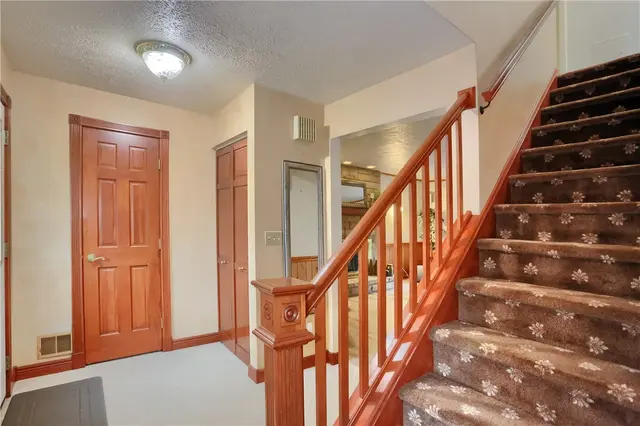 5389 Peach Dr gallery image 24