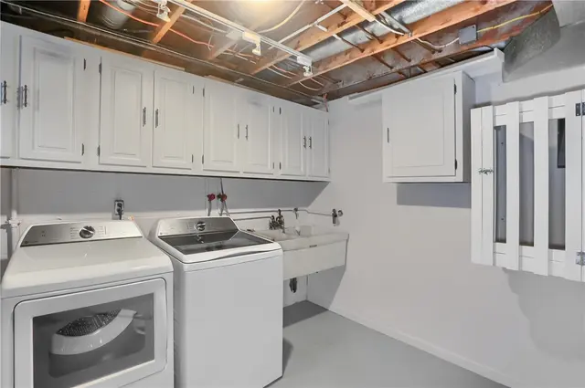 5389 Peach Dr gallery image 25