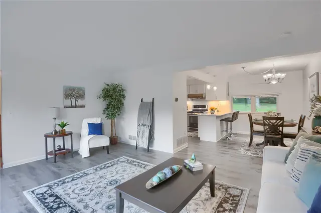 5389 Peach Dr gallery image 37