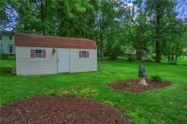 5389 Peach Dr gallery image 43