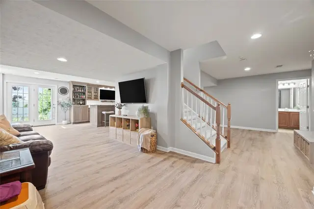 539 Madison Drive gallery image 9
