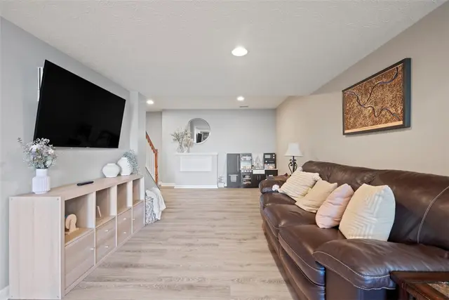 539 Madison Drive gallery image 14