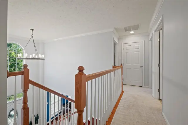 539 Madison Drive gallery image 19