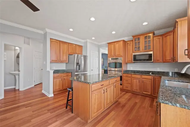 539 Madison Drive gallery image 34