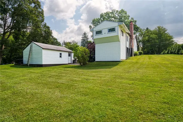 5403 Hardt Rd gallery image 5