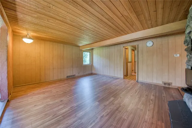 5422 Beechnut Dr gallery image 4
