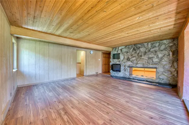 5422 Beechnut Dr gallery image 16