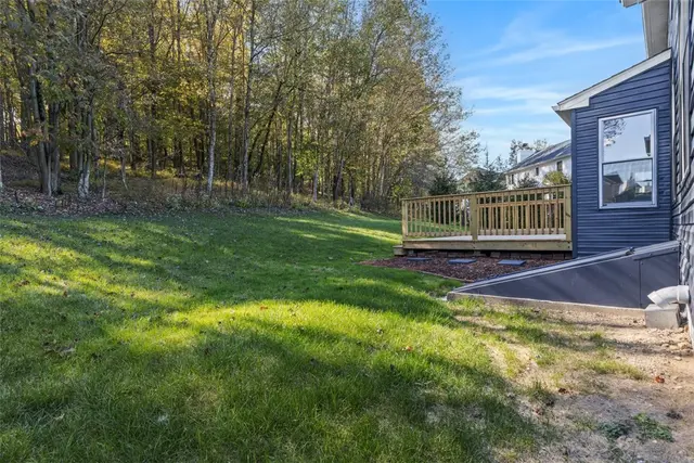 543 Juniper Ct gallery image 27