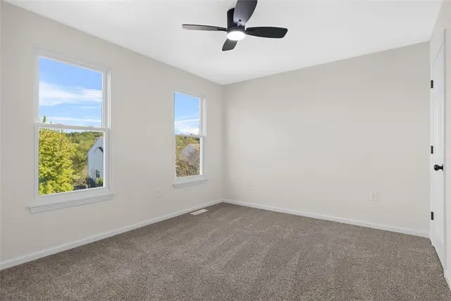 543 Juniper Ct gallery image 31