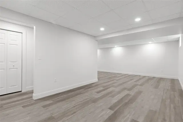 543 Juniper Ct gallery image 35