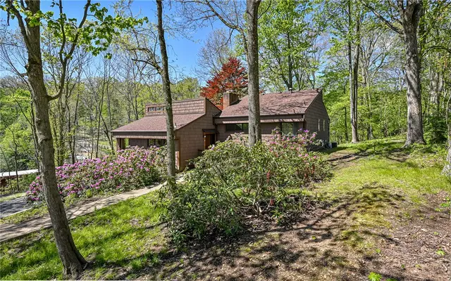 5435 Beechnut Dr