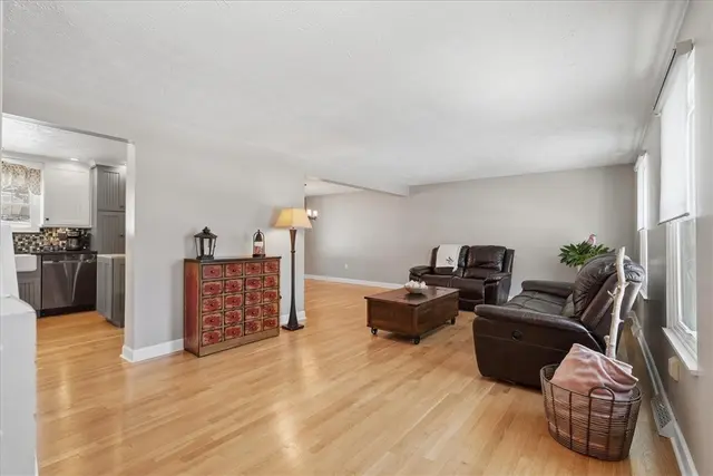 545 Chaparral Dr gallery image 11