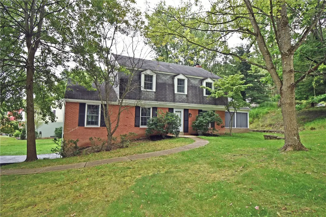 545 Pebblewood Ct