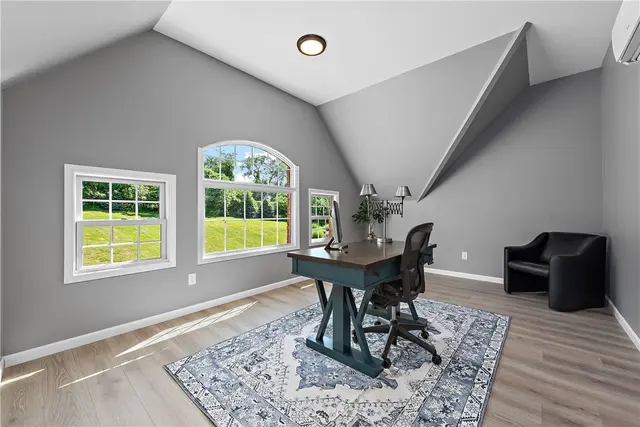 548 Lang Road gallery image 32