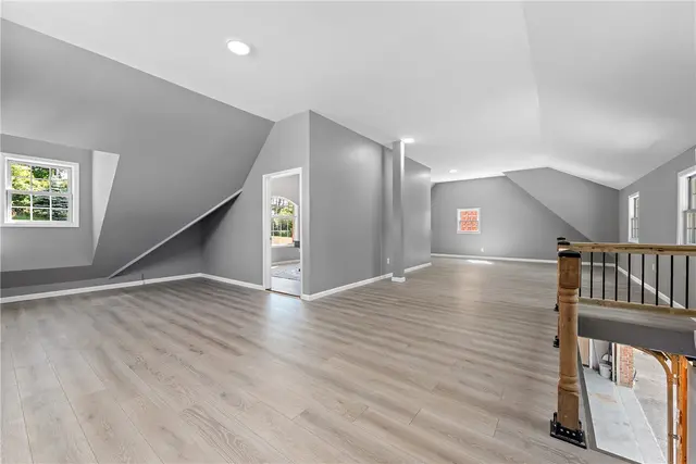 548 Lang Road gallery image 39
