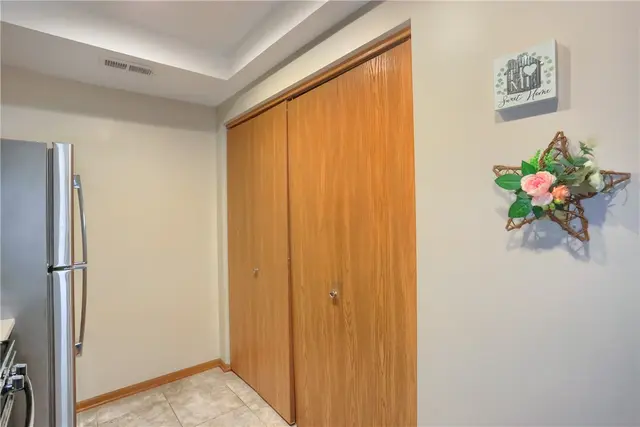 55 Ashford Drive gallery image 14