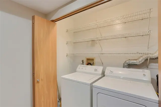 55 Ashford Drive gallery image 15