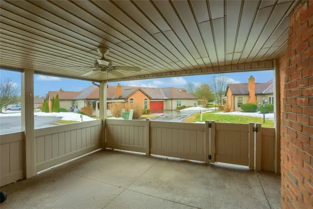 55 Ashford Drive gallery image 24