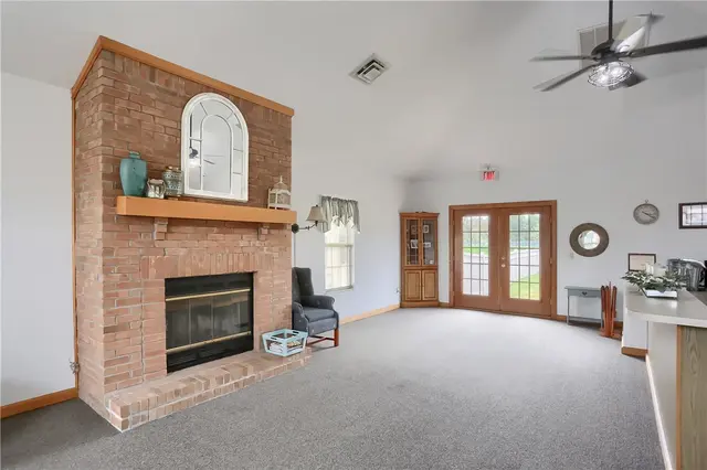 55 Ashford Drive gallery image 26