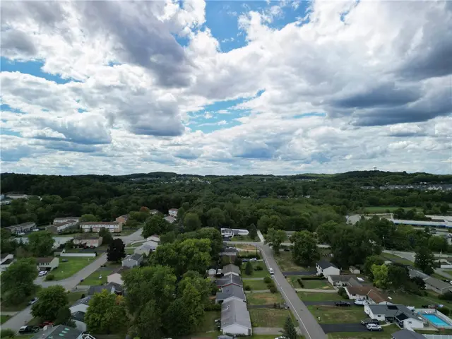 55 Dover Dr gallery image 19