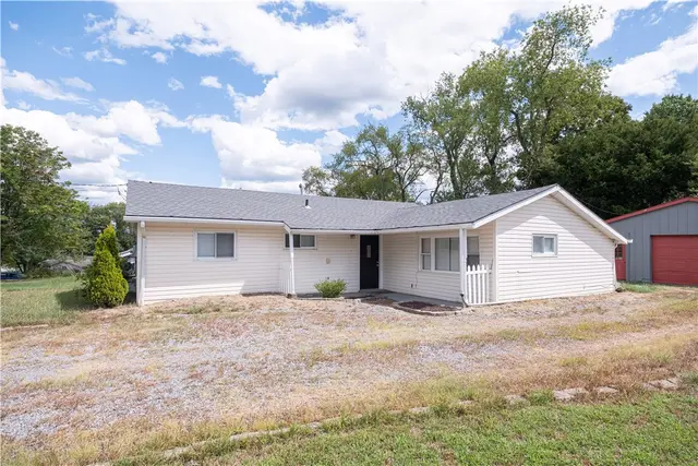 55 Dover Dr gallery image 34