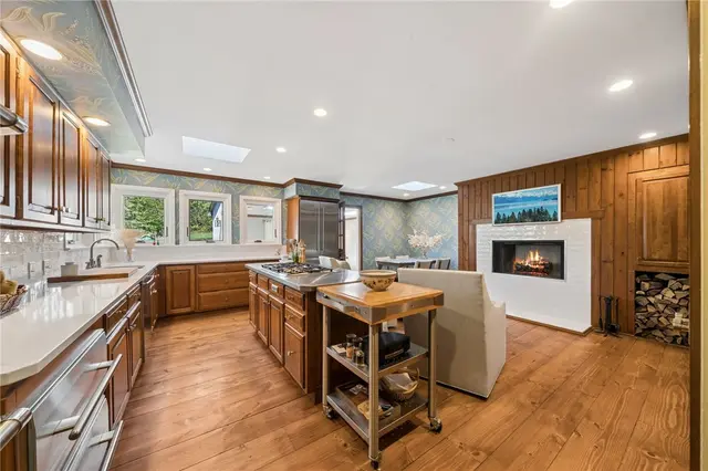 552 Backbone Rd gallery image 8