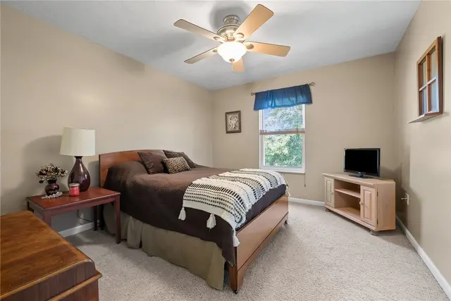 552 Ten Point Ln gallery image 2