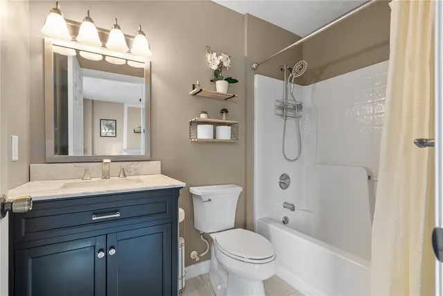 552 Ten Point Ln gallery image 8