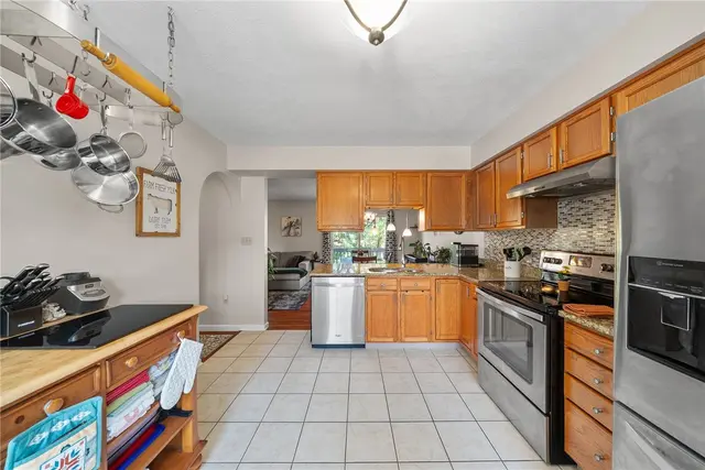 552 Ten Point Ln gallery image 11