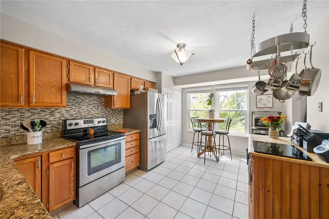 552 Ten Point Ln gallery image 15