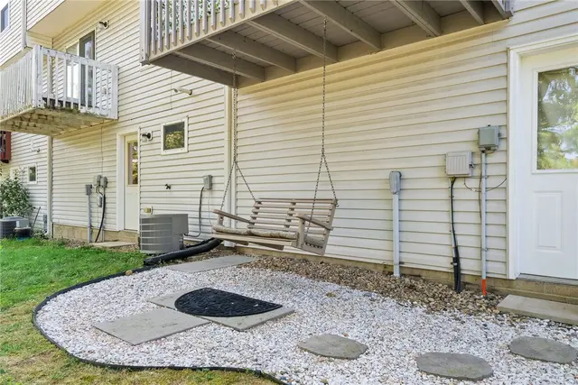 552 Ten Point Ln gallery image 32