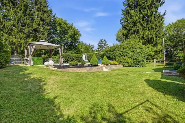 5520 Clearview Road gallery image 5