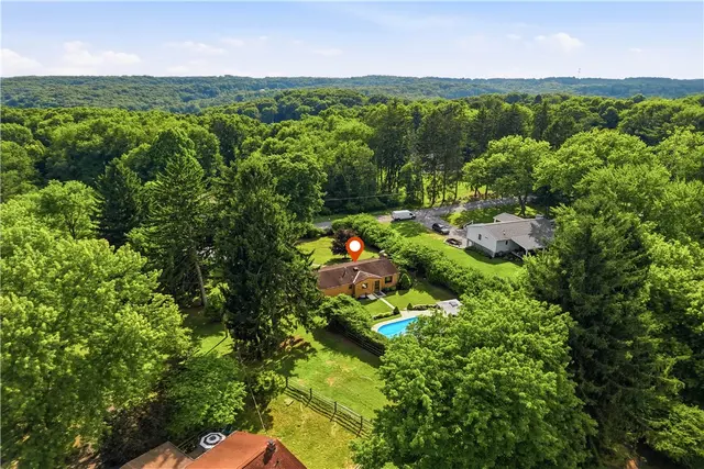 5520 Clearview Road gallery image 19