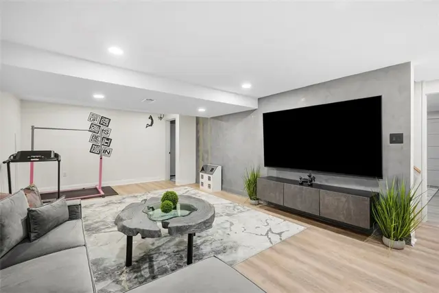 5520 Clearview Road gallery image 31